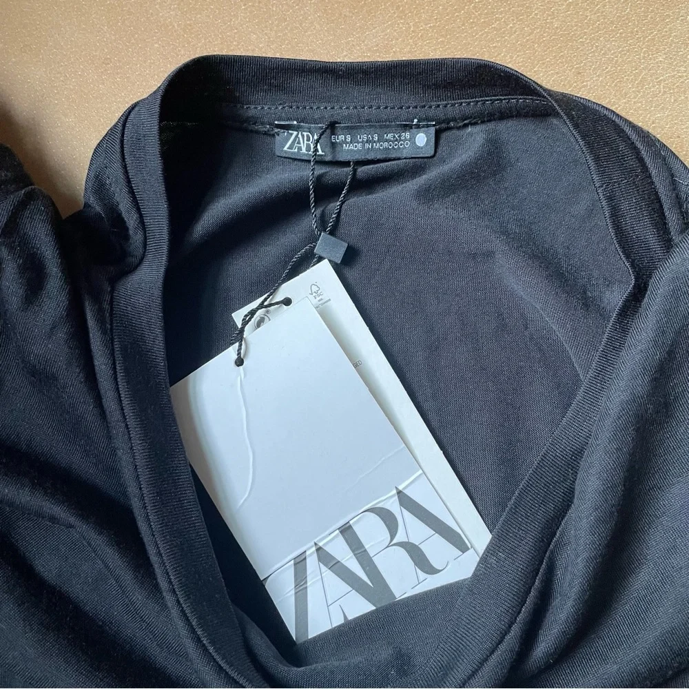 NWT Zara shoulder pad padded top black chic blogger favorite style sold out - Picture 4 of 6